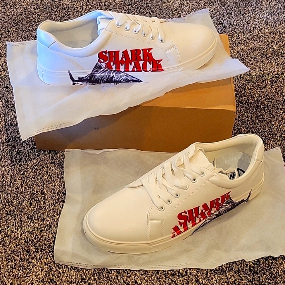 NIB Vostey mens white leather shoes
